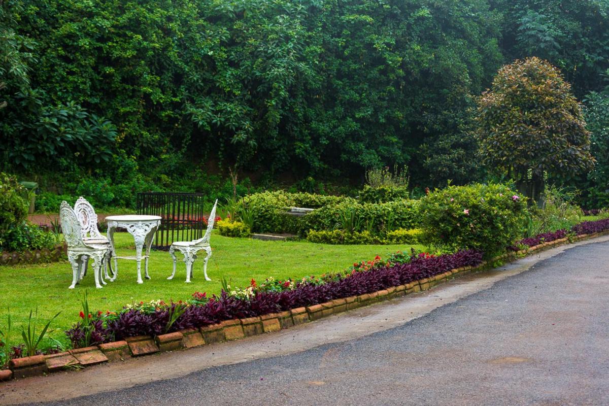 Hotel King'S Cliff à Ooty Extérieur photo