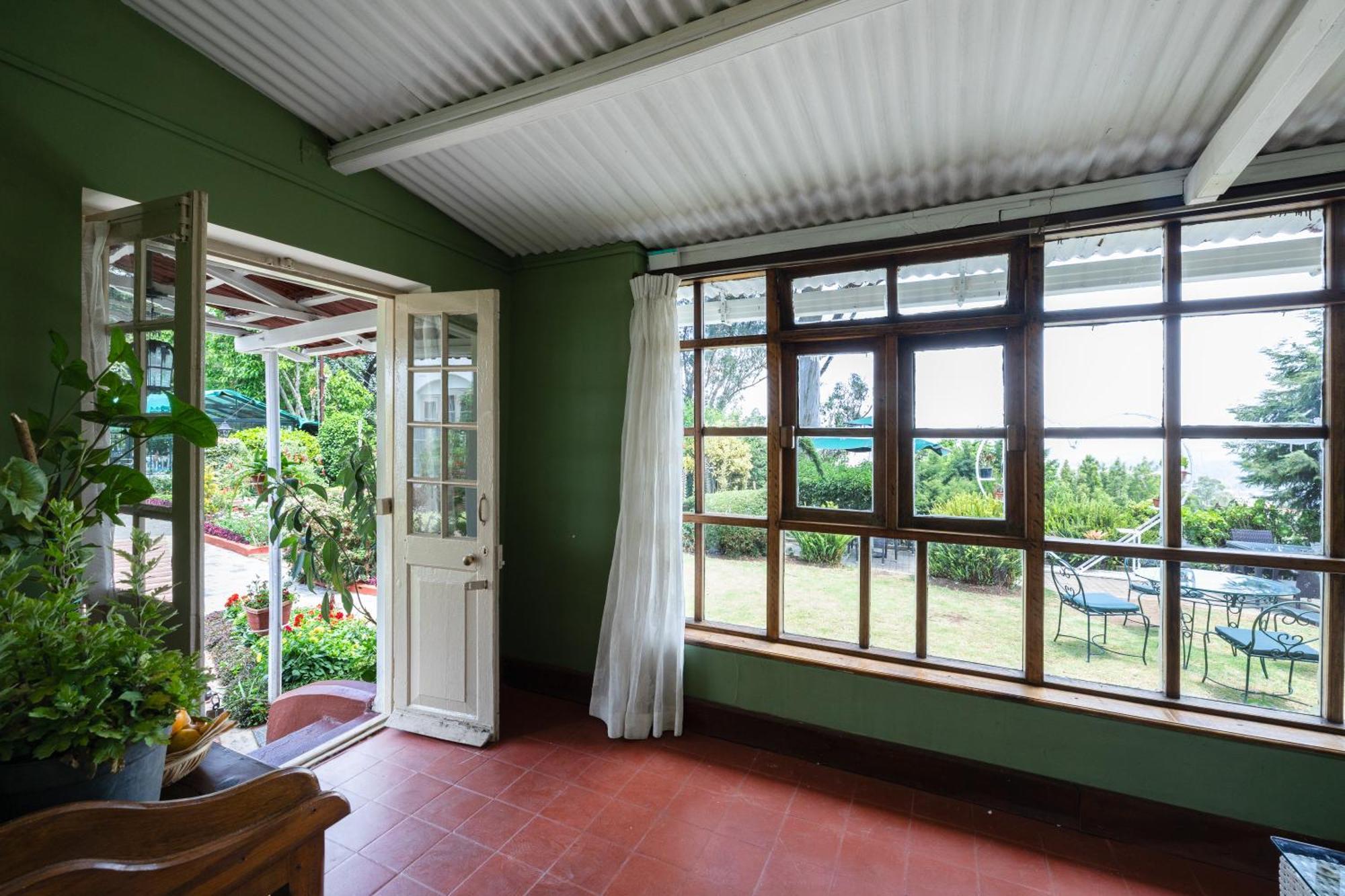 Hotel King'S Cliff à Ooty Extérieur photo